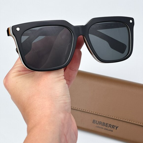 Burberry BE4337F CARNABY 379887 BRAND NEW Sunglasses Black Grey Square Unisex - Picture 1 of 10